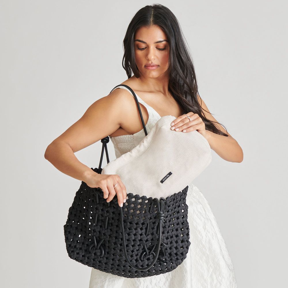 Dolce Vita Logan Woven Women Tote Black | US-054386OVF